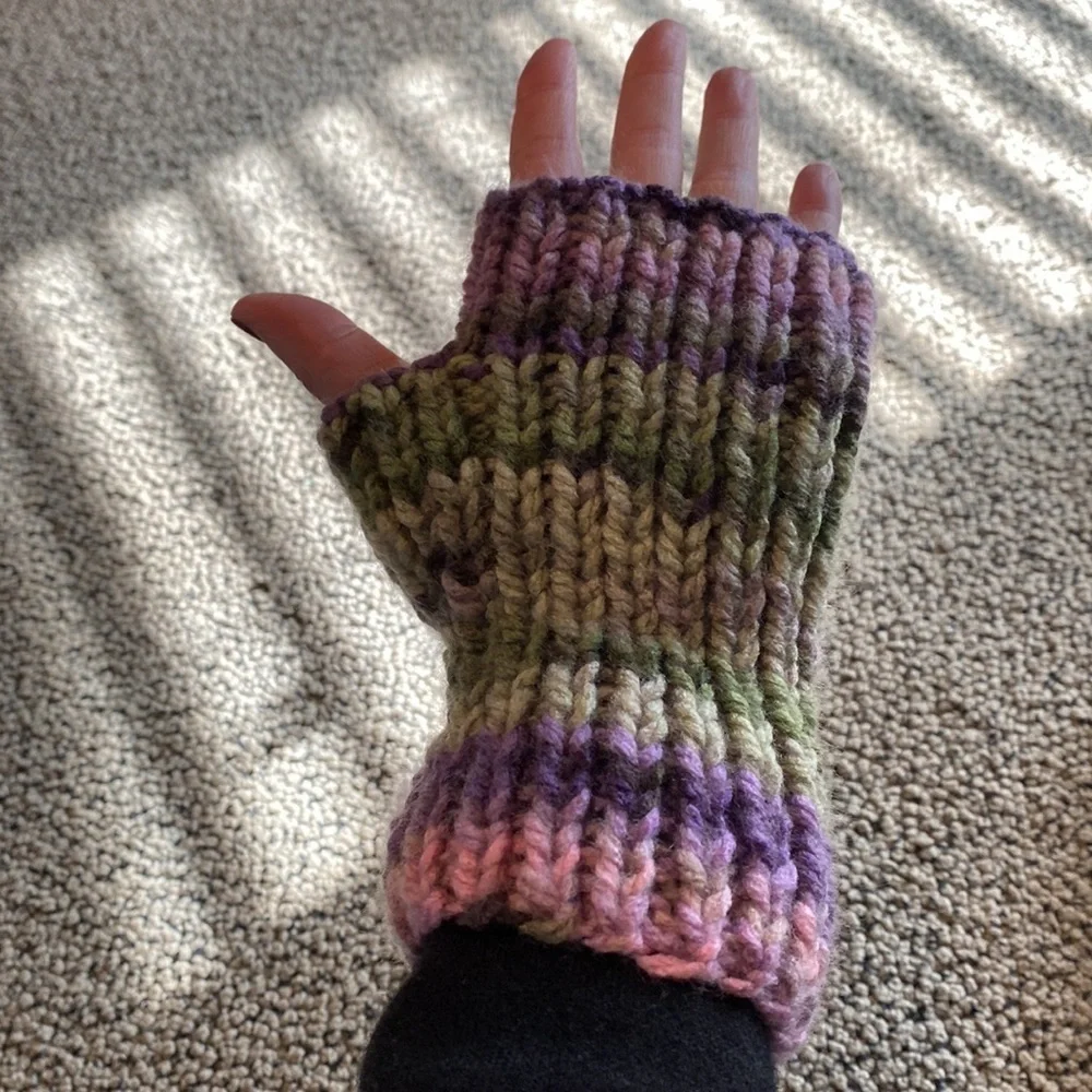 NWT Hand Knit Fingerless Gloves w/ Patches